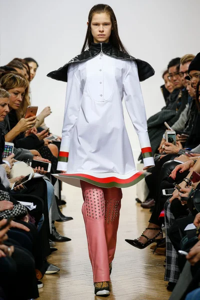 Look 12